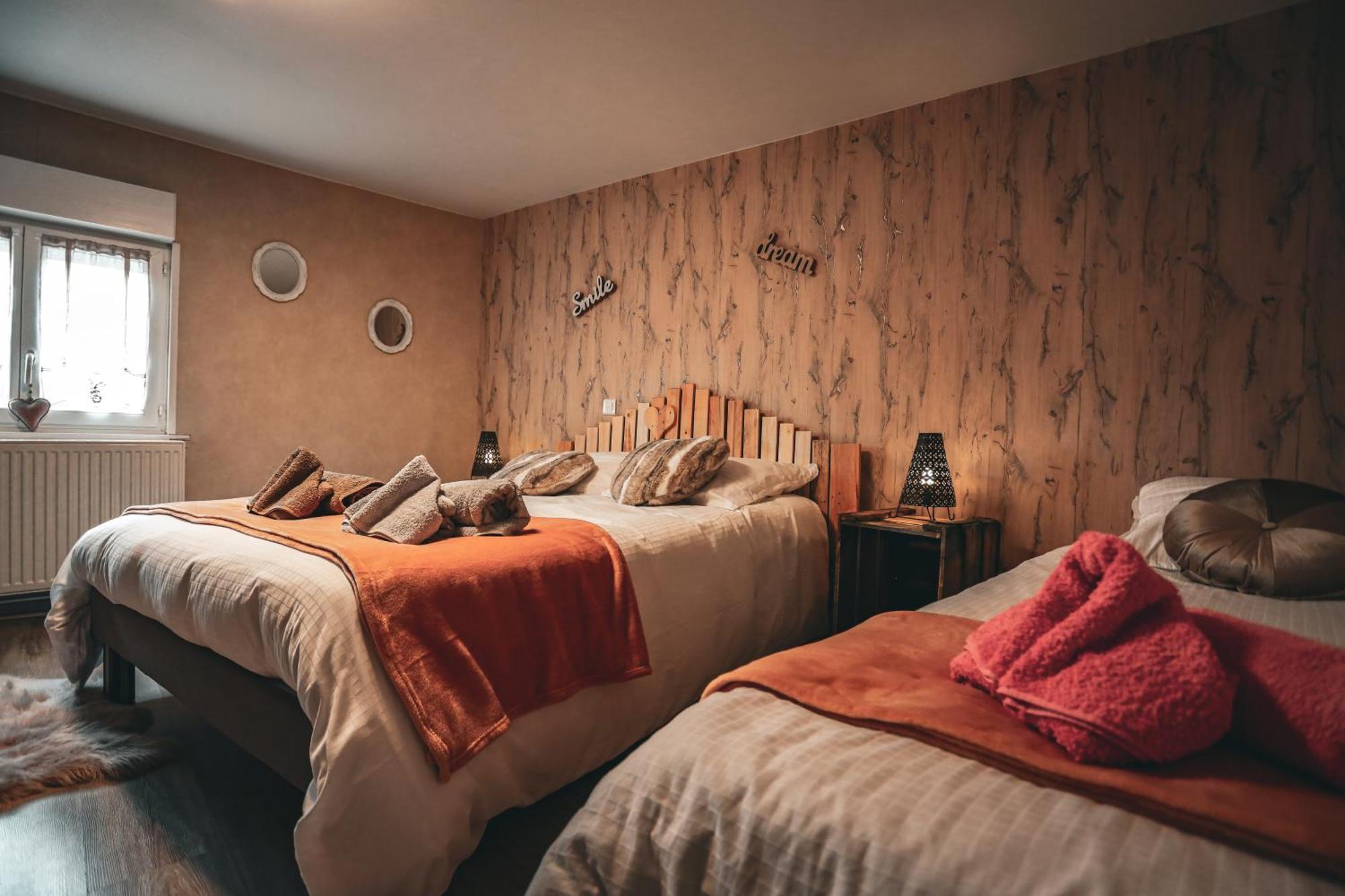 Gite , Au Dormeur Du Val Vireux-Wallerand Ngoại thất bức ảnh